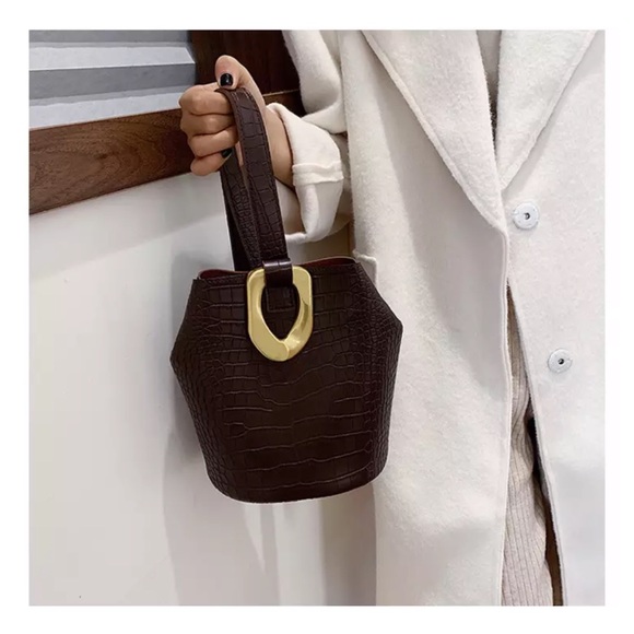 Aubrey Croc Embossed Shoulder/Crossbody Bag - Picture 5 of 8